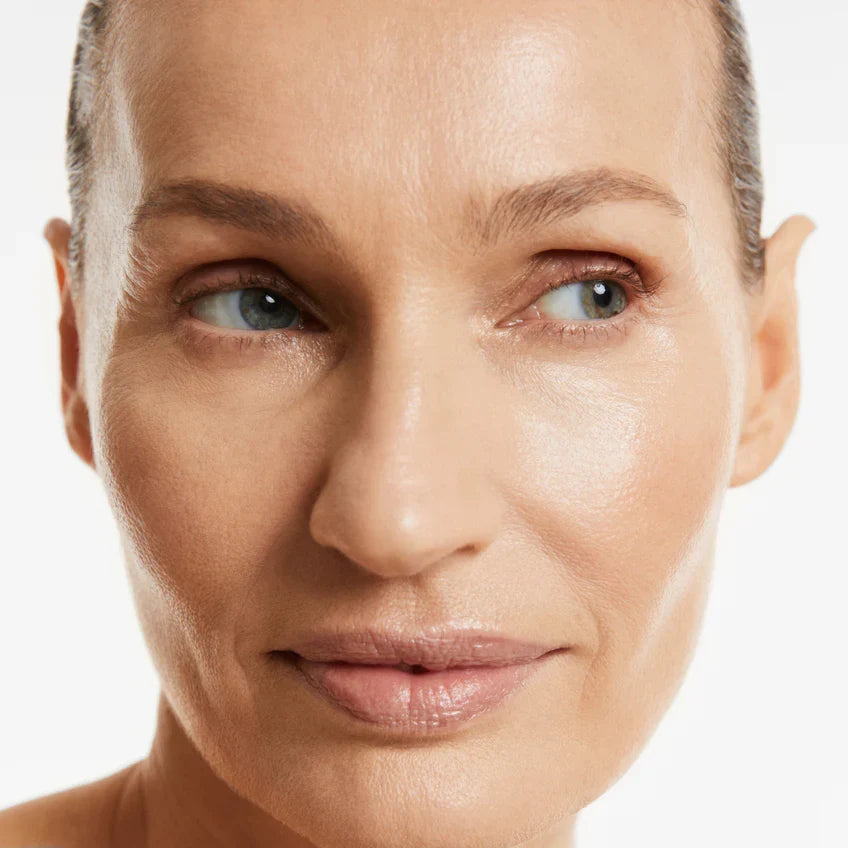 Verjongende teintaanpassende foundation